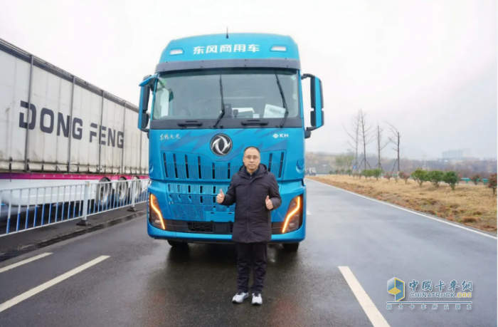 东风康明斯：天龙哥十年之约温暖启程