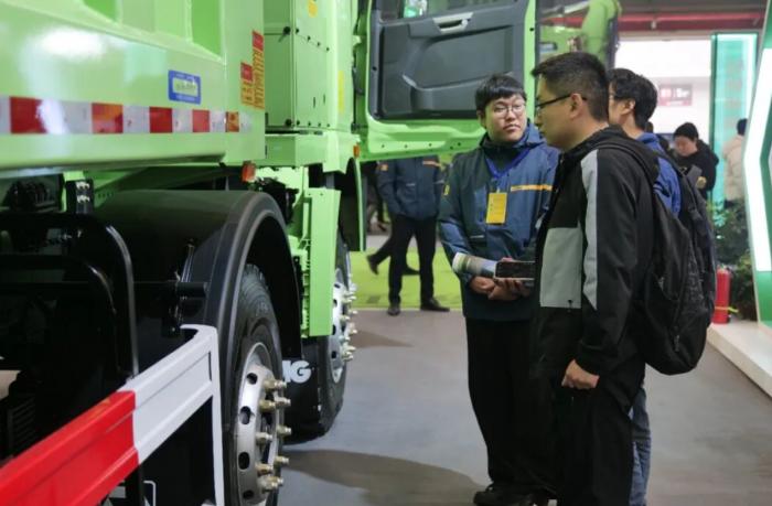 看点拉满！徐工400度纯电动自卸车亮相徐州国际工程机械展