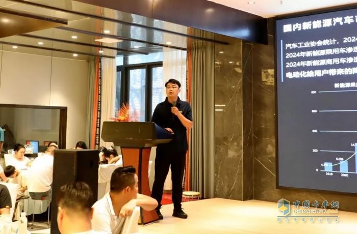 飞碟冰力士闪耀随州，冷链运输新标杆震撼发布！