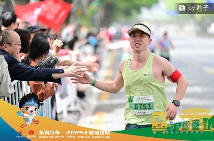 挑战自我！超越极限！堰马赛道上，看东风营销人奔跑向未来