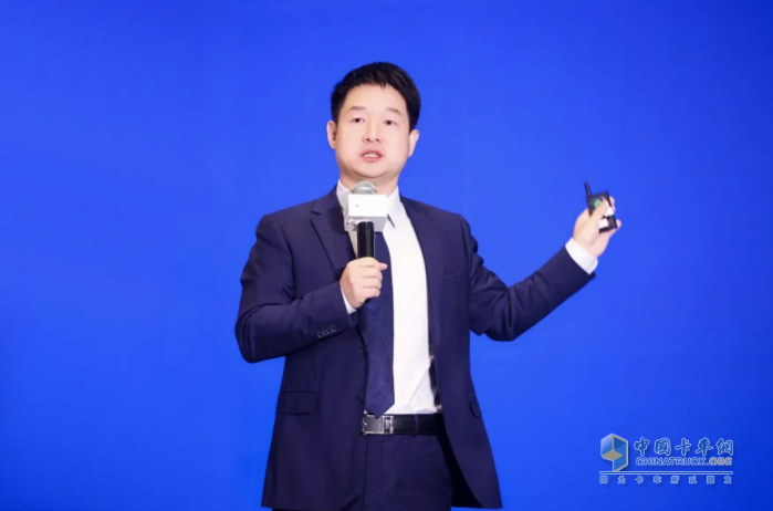 齐聚申城 华为数字能源领航产业伙伴迎接全面超充新时代