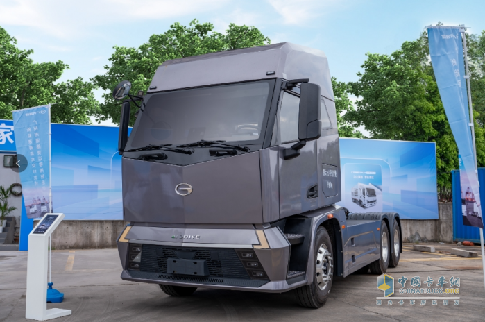 广州车展“最重磅”车型登场！领程T9击穿国产重卡价格底线