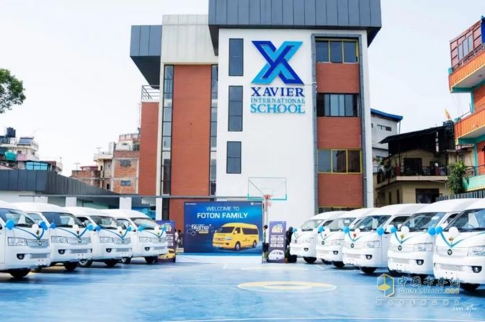 FOTON eVIEW驶入尼泊尔校园，助力学子安全环保通勤
