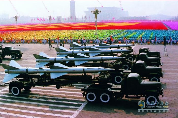 解放军车，在天安门广场成功受阅！