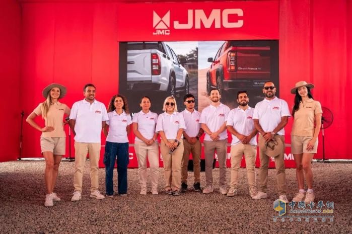 江铃两款皮卡秘鲁重磅上市！