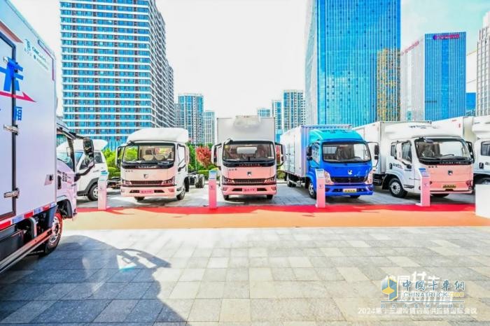 五大新质生产力助力潍柴新能源商用车荣获“2024年医药冷链十佳运输装备服务商”