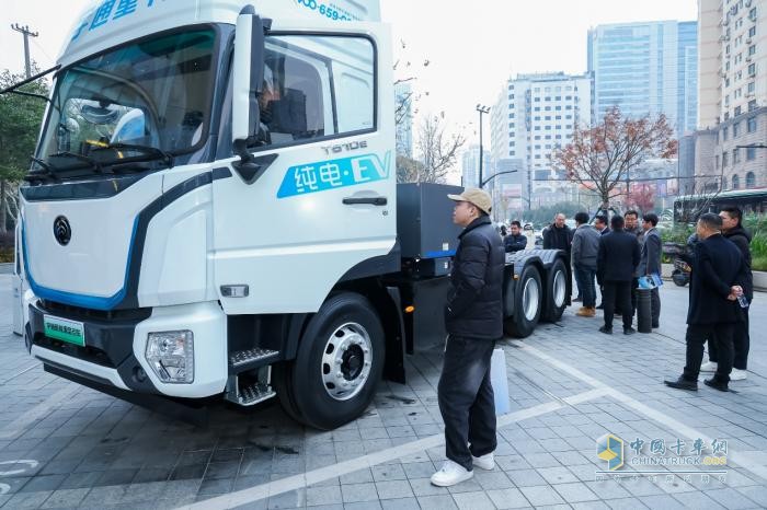 “跑赢每一度” 宇通重卡长续航牵引车全系产品隆重发布