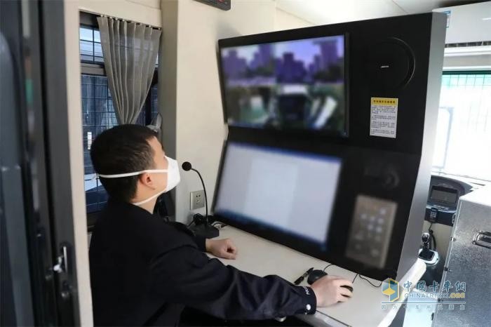 森源鸿马移动警务室：元宵节的平安守护者