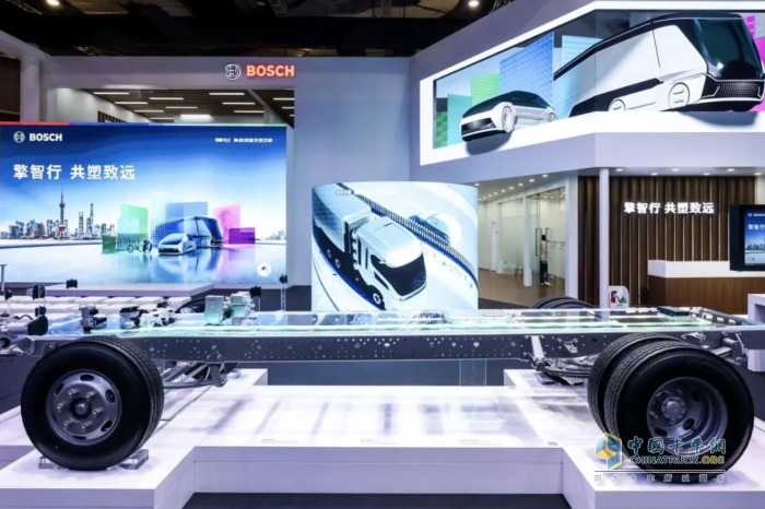 2025上海车展：博世软件和技术创新勾勒未来汽车架构，共塑智能出行新图景