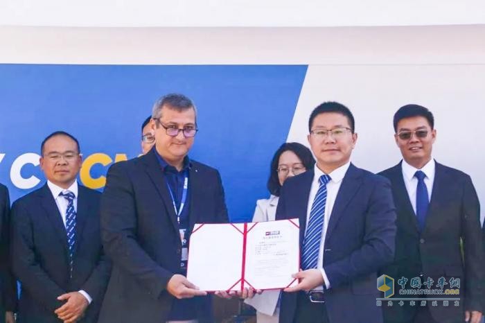玉柴与徐工签订国际化战略合作协议