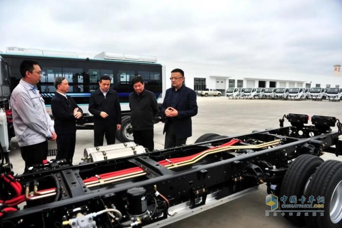 尤峥：新能源先行先试，为东风轻型车高质量发展筑牢根基