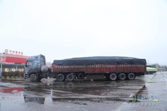 欧曼银河5M 14N 510马力燃气车煤炭场景运营全纪实