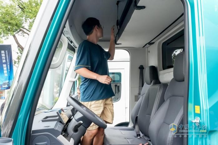 高端进化 智慧破界 全新启明星平台欧马可纯电轻卡亮相珠三角