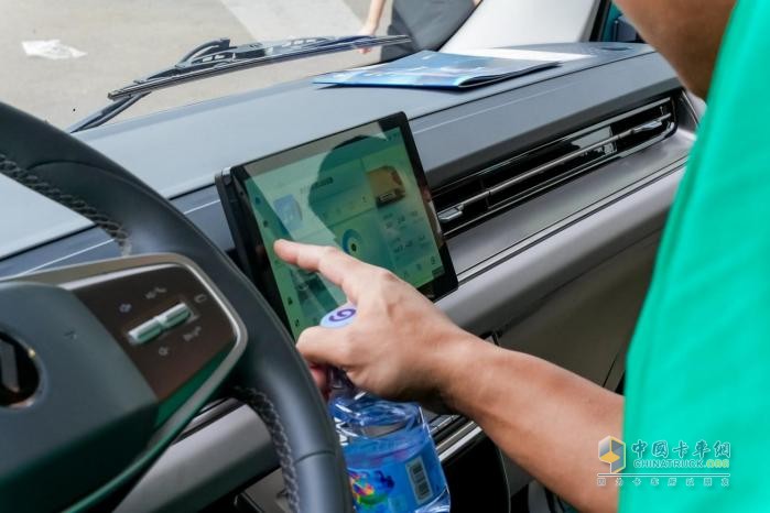 高端进化 智慧破界 全新启明星平台欧马可纯电轻卡亮相珠三角