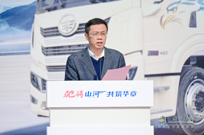 驰骋山河 共筑华章，100辆解放悍V中置轴轿运车圆满交付