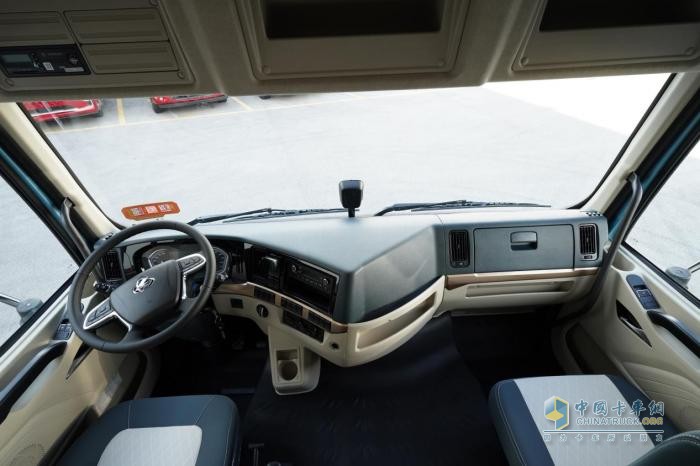 每趟多拉1.1吨，乘龙H5超轻版纯电牵引车助您“轻盈”创富