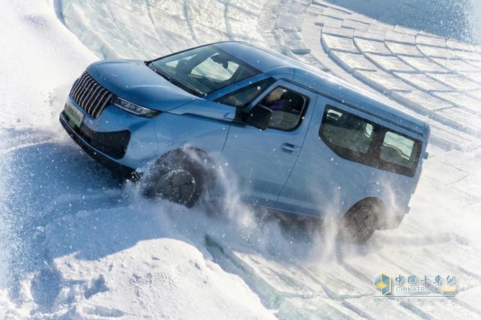 冰上破局！远程甲醇电动超级VAN优雅“出锅”背后是什么样的底气？