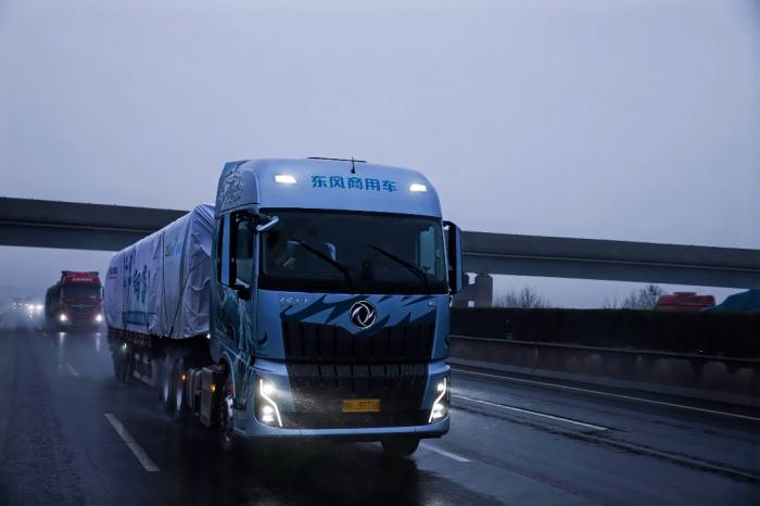 “开龙擎 向富行” 阜阳至杭州赵师傅带货试车 东风新KL 600马力综合油耗29升