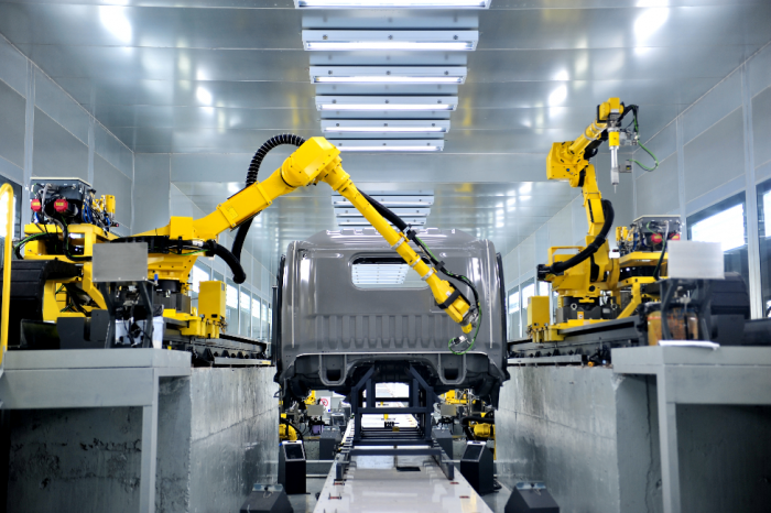 东风股份：全新VAN品牌发布、全系新品亮相，开启智能制造新篇章