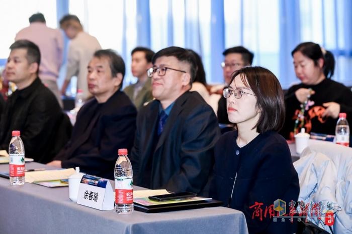 探寻榜样力量！2023中国商用车新驱动年度总评榜揭晓