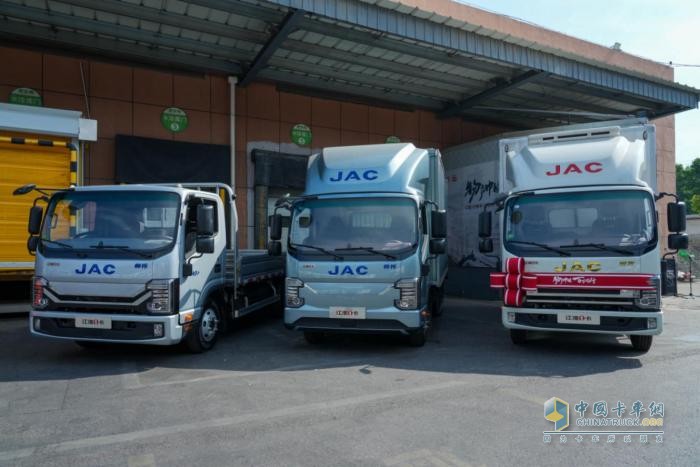 江淮1卡“物产中国 百万同行”活动首站正式发车，携手老乡鸡助力乡村振兴