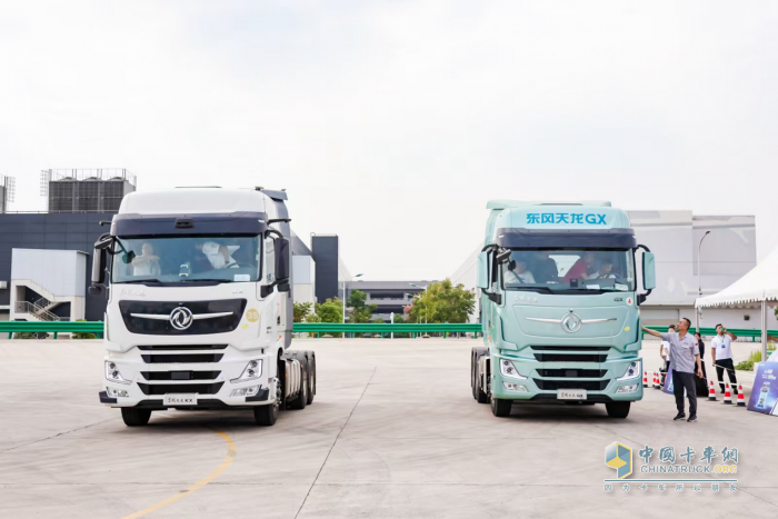 Hi-Truck高端车家族发布 东风商用车的“高端局”稳了