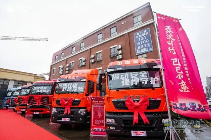 港口老板们都在抢什么？豪沃港拖车强势钜惠惊艳上海滩