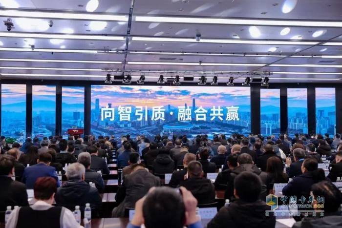 科技蓝擎 向新加速度！ 潍柴新能源商用车2025合作伙伴共创大会圆满召开！