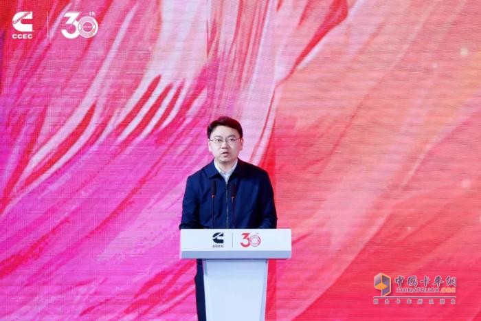 重庆康明斯30周年喜迎第33万台发动机下线，多燃料平台19L甲醇产品同步亮相