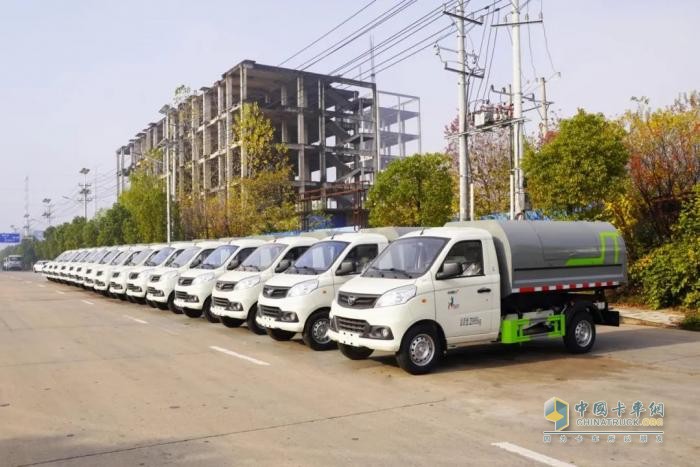 祥菱V1厢式垃圾车批量交付 助推湖北环卫驶入高效低碳新赛道