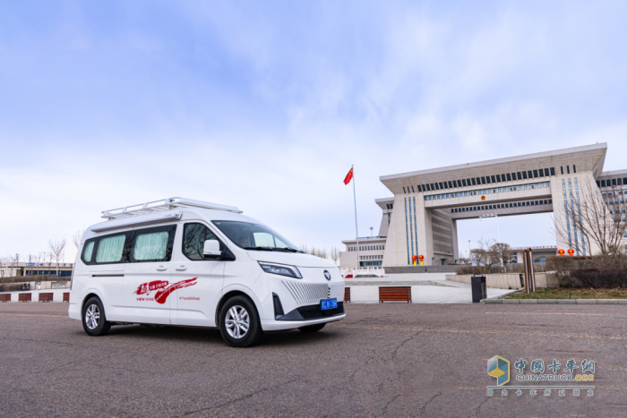 图雅诺全程护航福田全球价值品鉴之旅，开启中亚丝路新征程