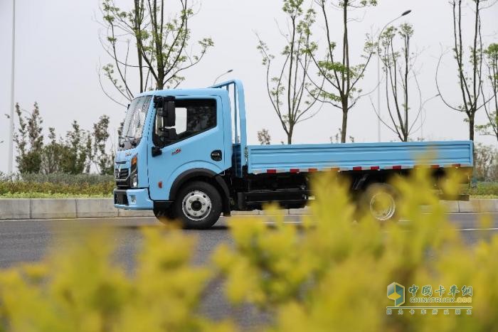 想花5万左右买辆超值卡车？东风多利卡任吾行，省钱又省心！
