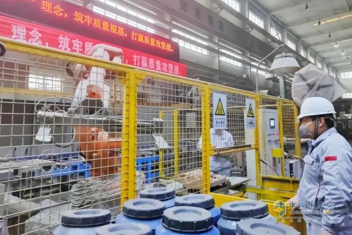 东风商用车：冲！冲！冲！解锁迎战高产的N种“狂飙”姿态
