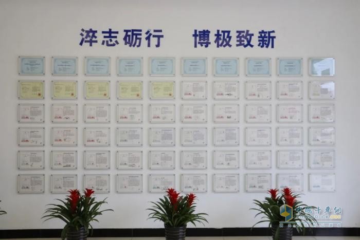 以创新诠释工匠精神，交大神舟高强荣获