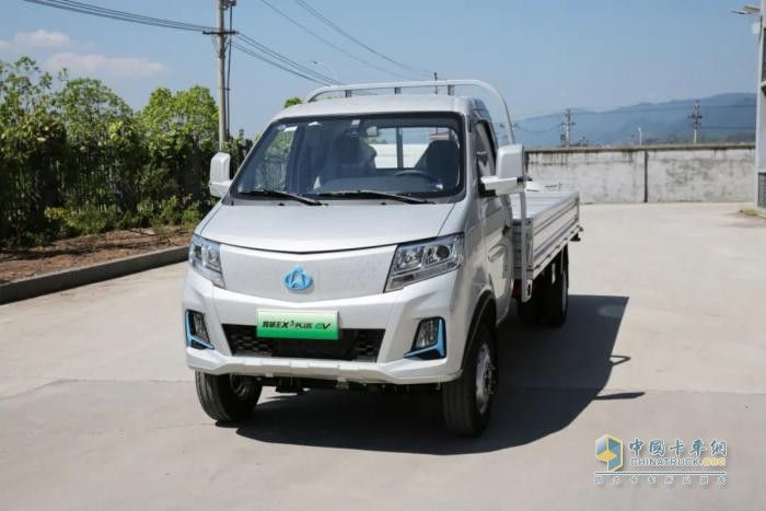 跨越王X3PLUS EV长续航版：成都一辰首批100台交付仪式圆满成功！