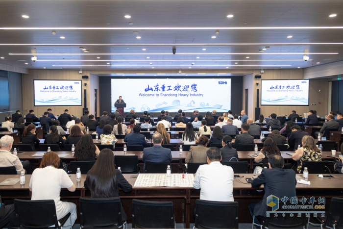 以高端装备为媒，山东重工与47国友人共绘全球合作新蓝图