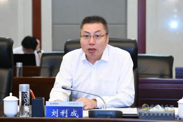 东风商用车：强强联手！来一场“能源革命”与“交通革命”的双向奔赴
