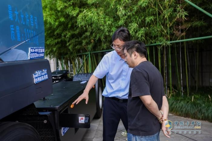 在钢铁与盐雾之间，宇通重卡T系列如何书写新能源时代的人性答案？