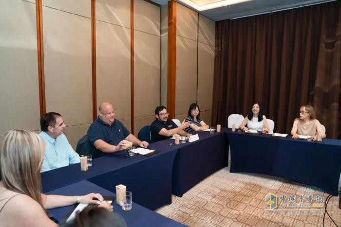 DeepWay深向受邀与美国加州萨克拉门托市代表团举行会谈，共话全球化发展新机遇