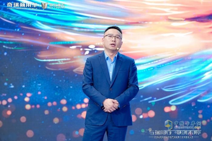 百台交付 锋芒新生！奇瑞商用车凤凰系列超级重卡全球首发