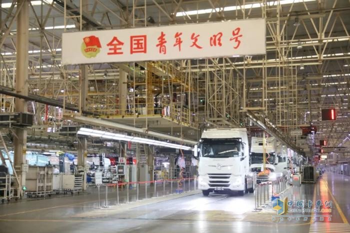 东风商用车：又是TA们！这波流量TA们值得拥有