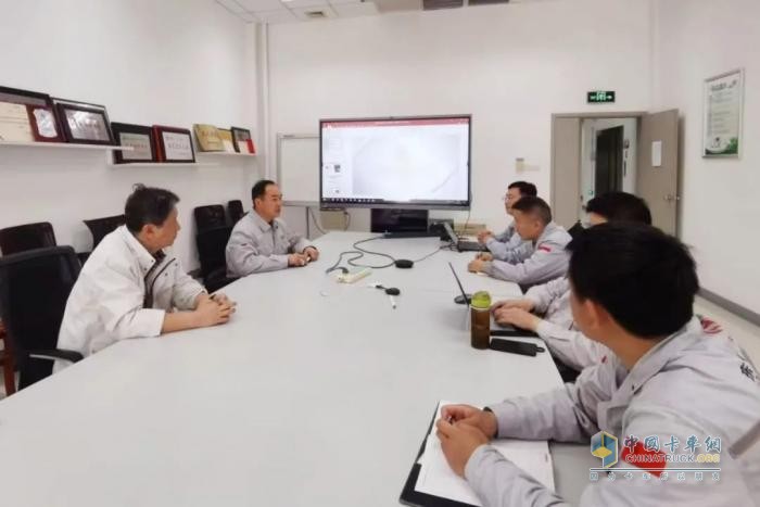 东风商用车：大师级“碰撞”，会有怎样的火花