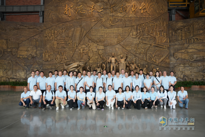 打好当代汽车工业“翻身仗”，东风商用车重塑行业价值新高地