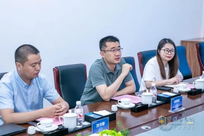 打造行业新典范！福田欧曼与诚泰租赁达成500台新能源重卡采购合作，共筑绿色运力新生态