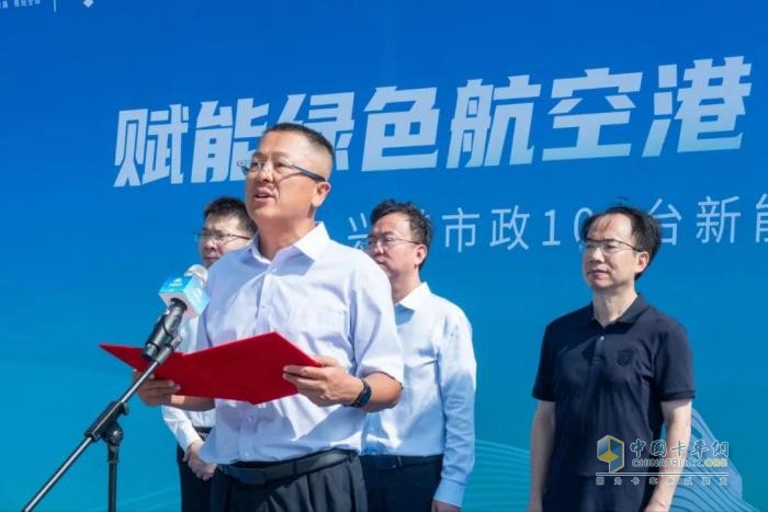 批量交付，列装上岗！宇通环卫助力郑州航空港区开启“零碳清扫”新时代！