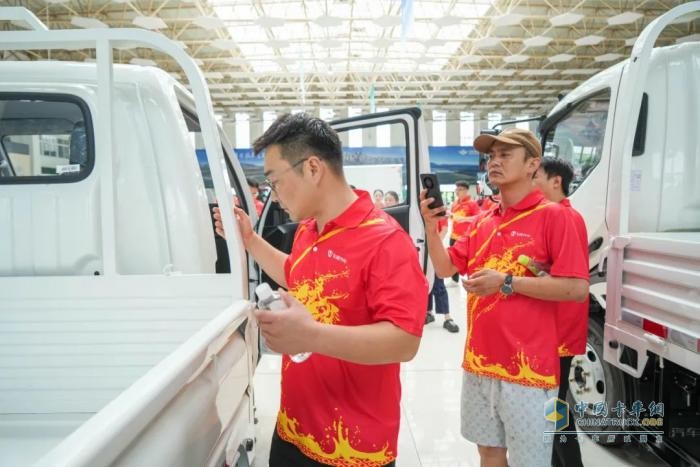 郑州有方货运公司走进飞碟汽车，体验智造科技魅力