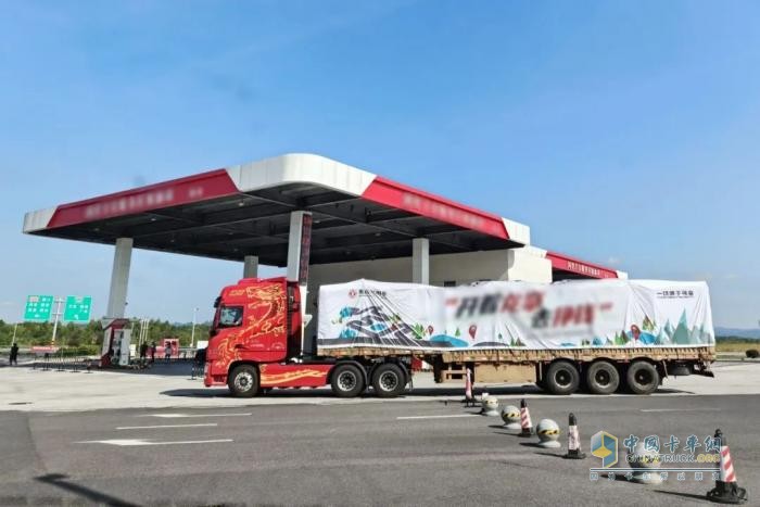 东风商用车：“干”字当头，“拼”劲满格！公司全领域按下“加速键”