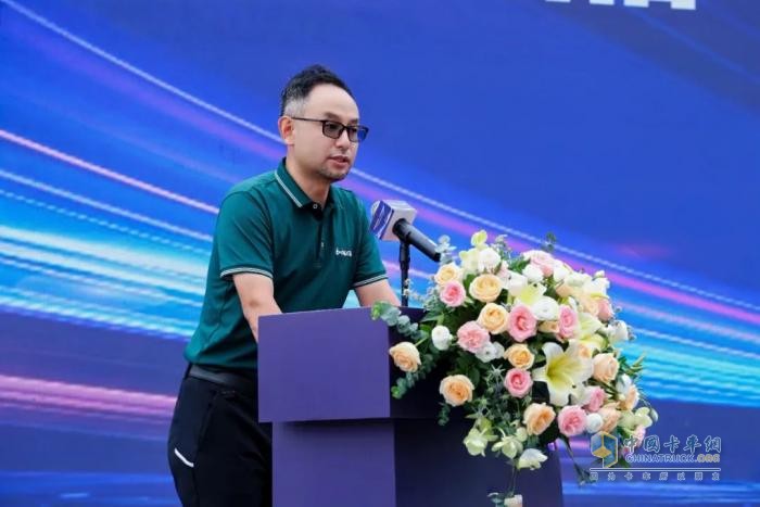 中集·陕汽“好牵挂”新能源头挂列车批量交付，创跨境运输新能源头挂列车交付纪录