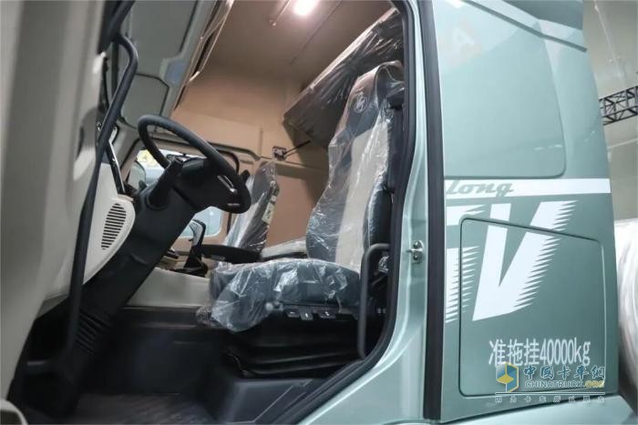 创富选对车，一路更硬气！乘龙H5V创富版LNG牵引车实力圈粉！