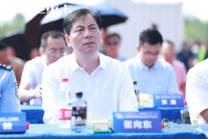 全球首款纯电一体化列车落地广西！陕汽潍柴“智汇”系列重塑价值标准